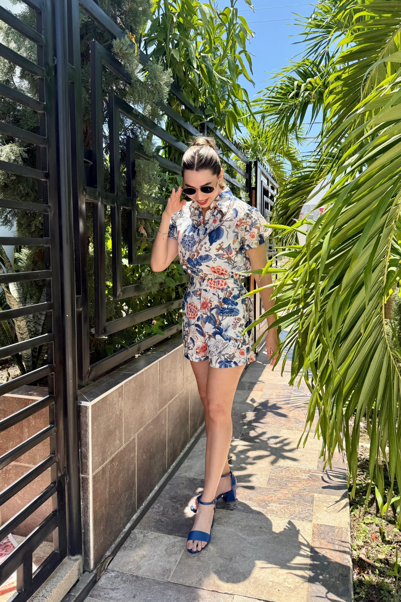 SET LAUREN